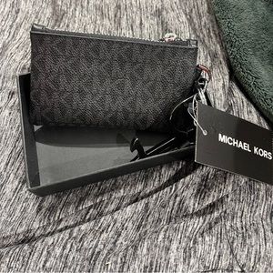 Michael Kors No Touch fob with zip pouch